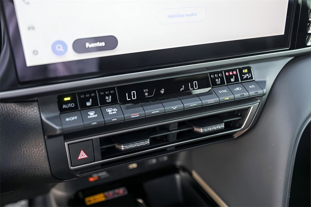 Used 2025 Toyota Camry XSE image 18