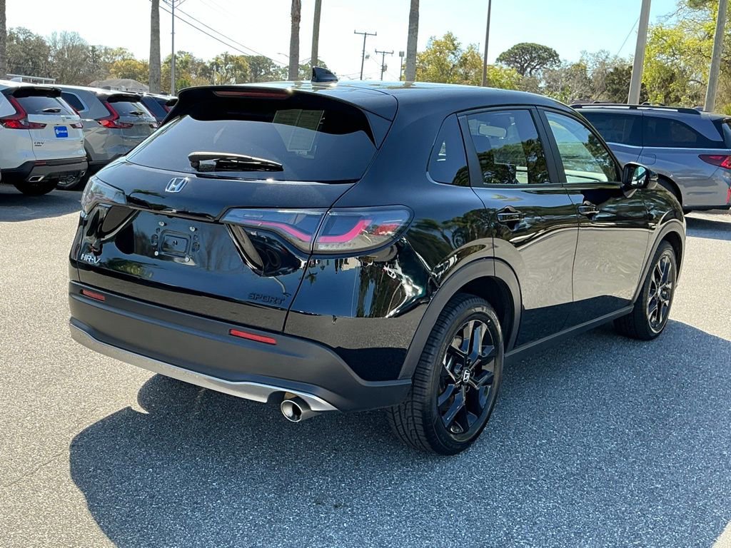 Certified 2025 Honda HR-V Sport image 5