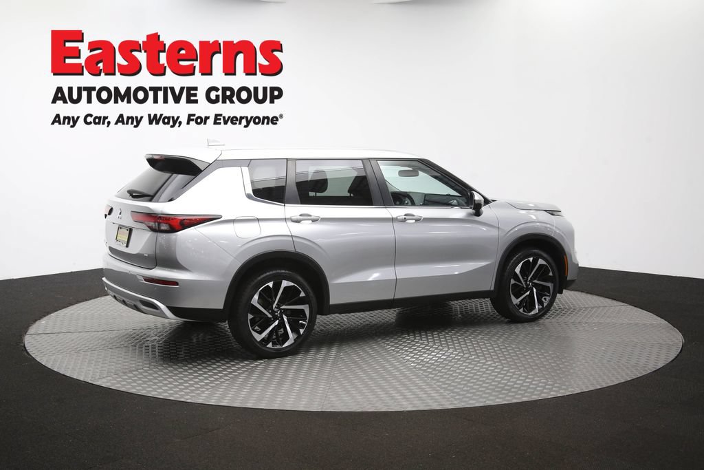 Used 2024 Mitsubishi Outlander SE AWD/4WD image 42