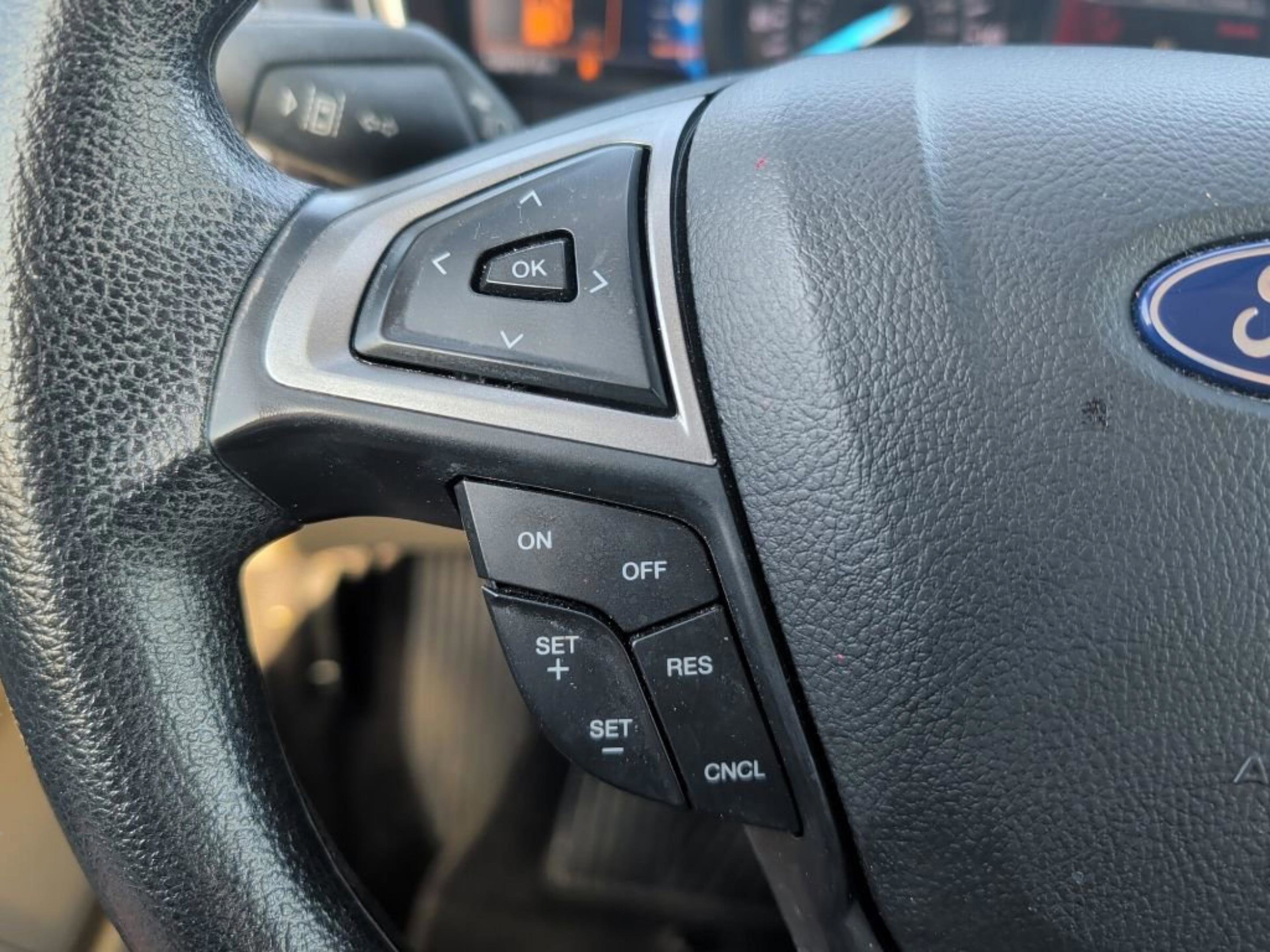 Used 2020 Ford Fusion SE image 18