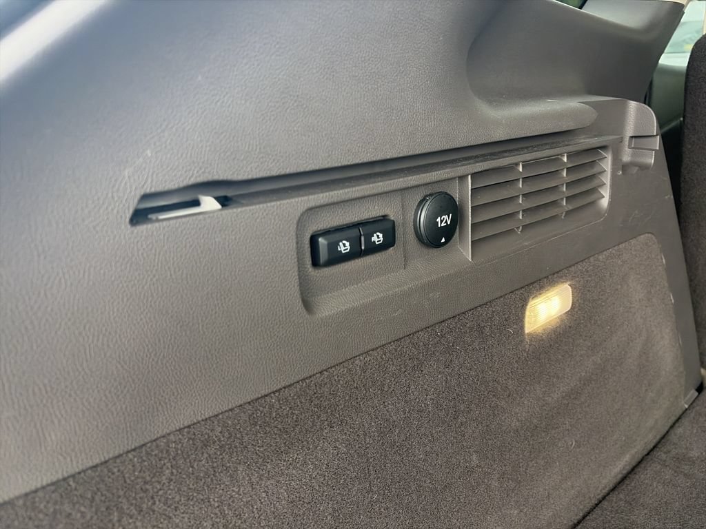 Used 2023 Lincoln Nautilus Reserve FWD image 32