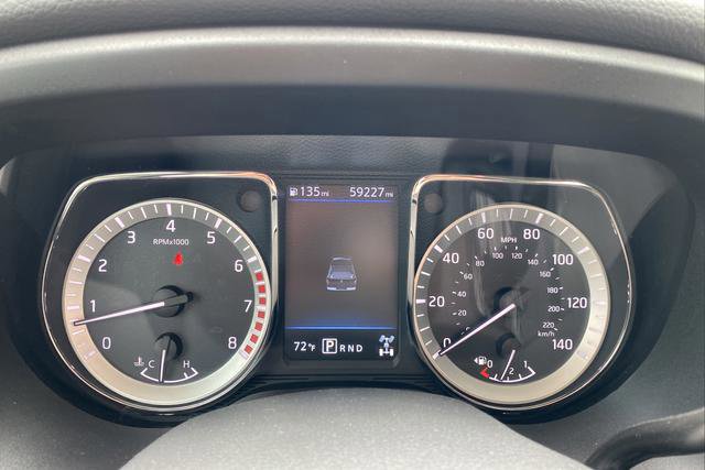 Used 2019 Nissan Titan SV AWD/4WD image 16