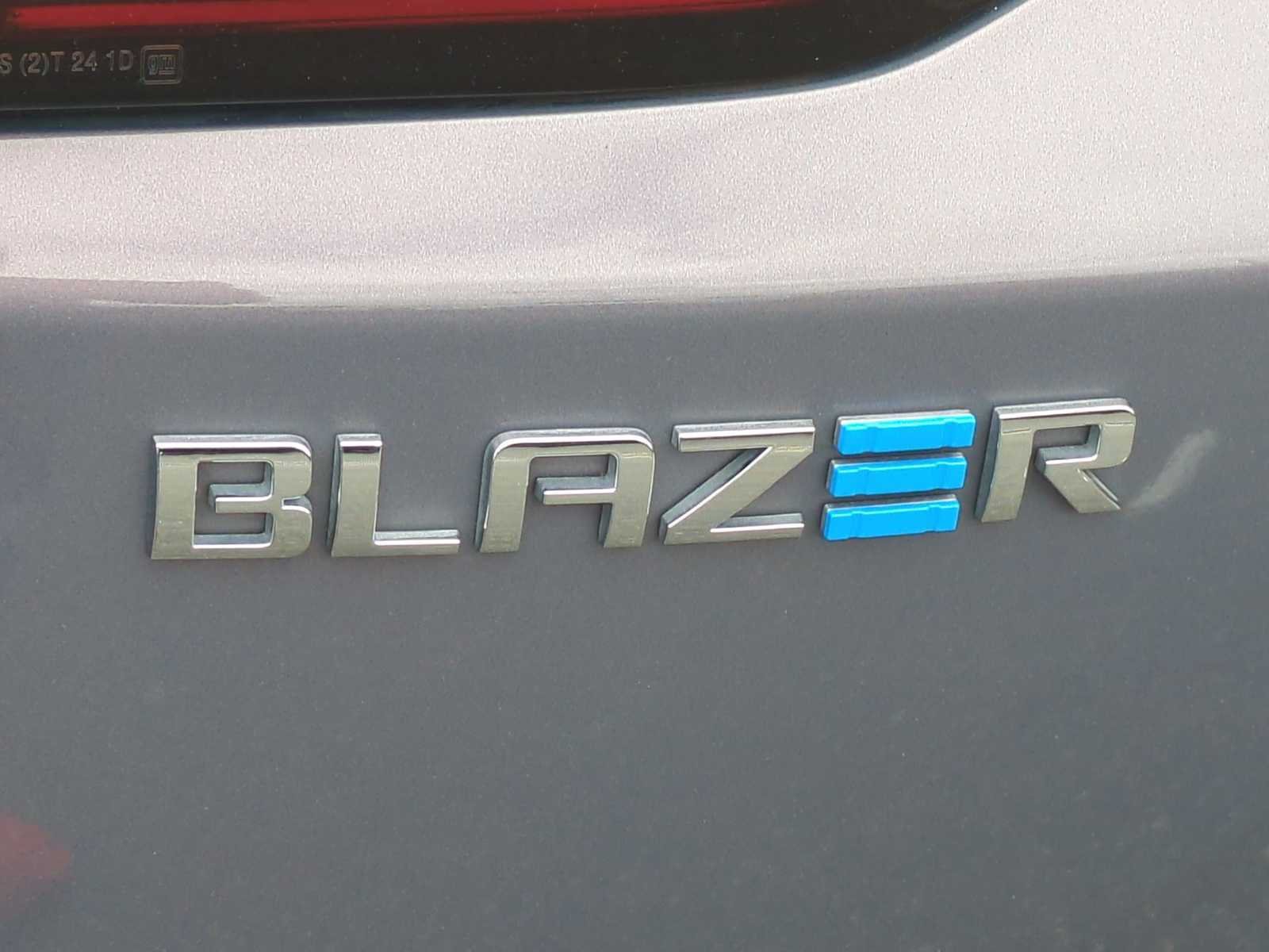 Used 2024 Chevrolet Blazer EV LT AWD/4WD image 9
