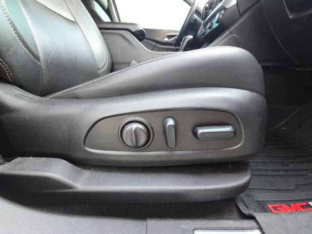 Used 2019 GMC Acadia SLT w/ LPO, Floor Liner Package image 21