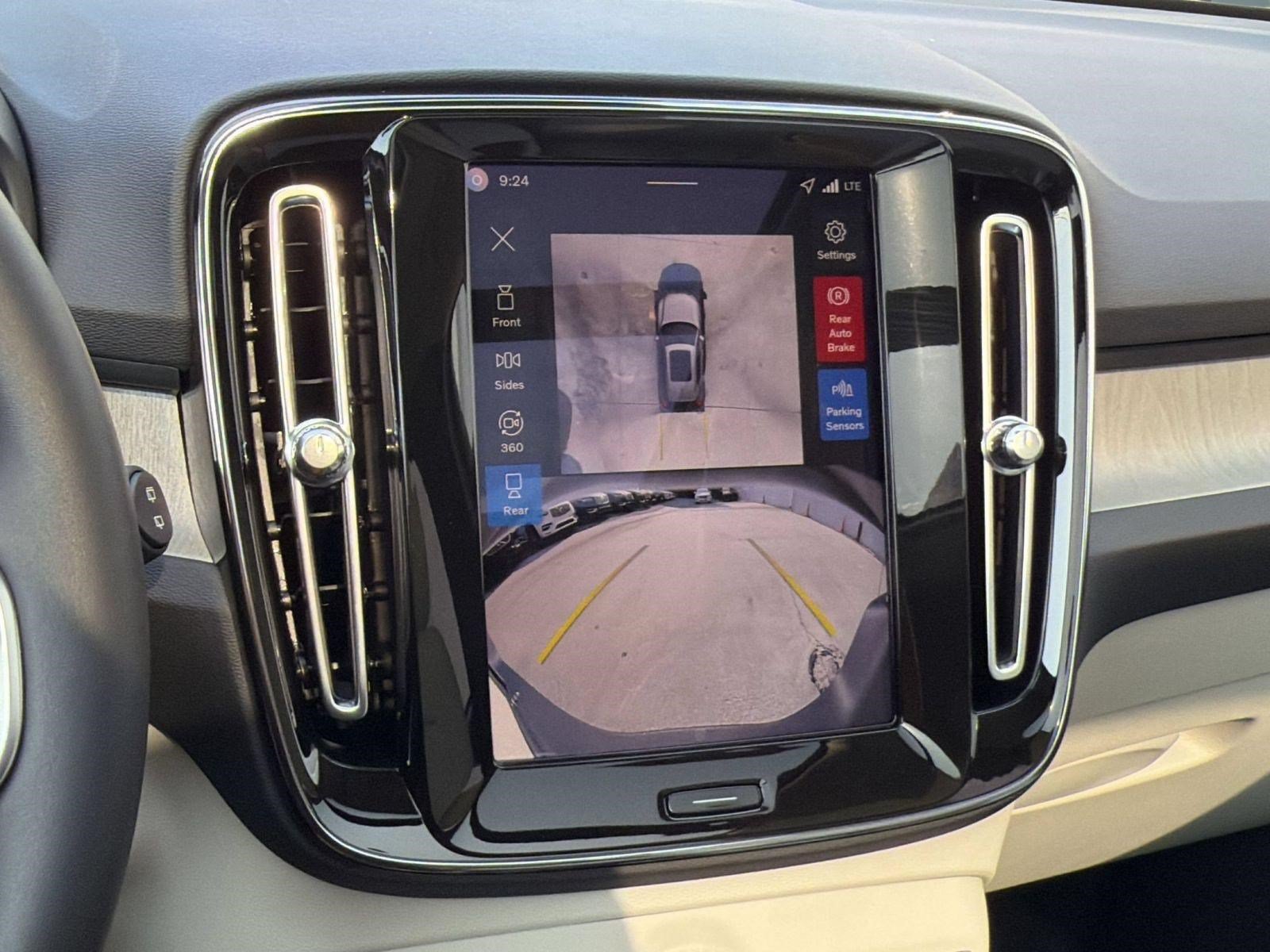 New 2026 Volvo XC40 B5 Plus w/ Protection Package Premier AWD/4WD image 18