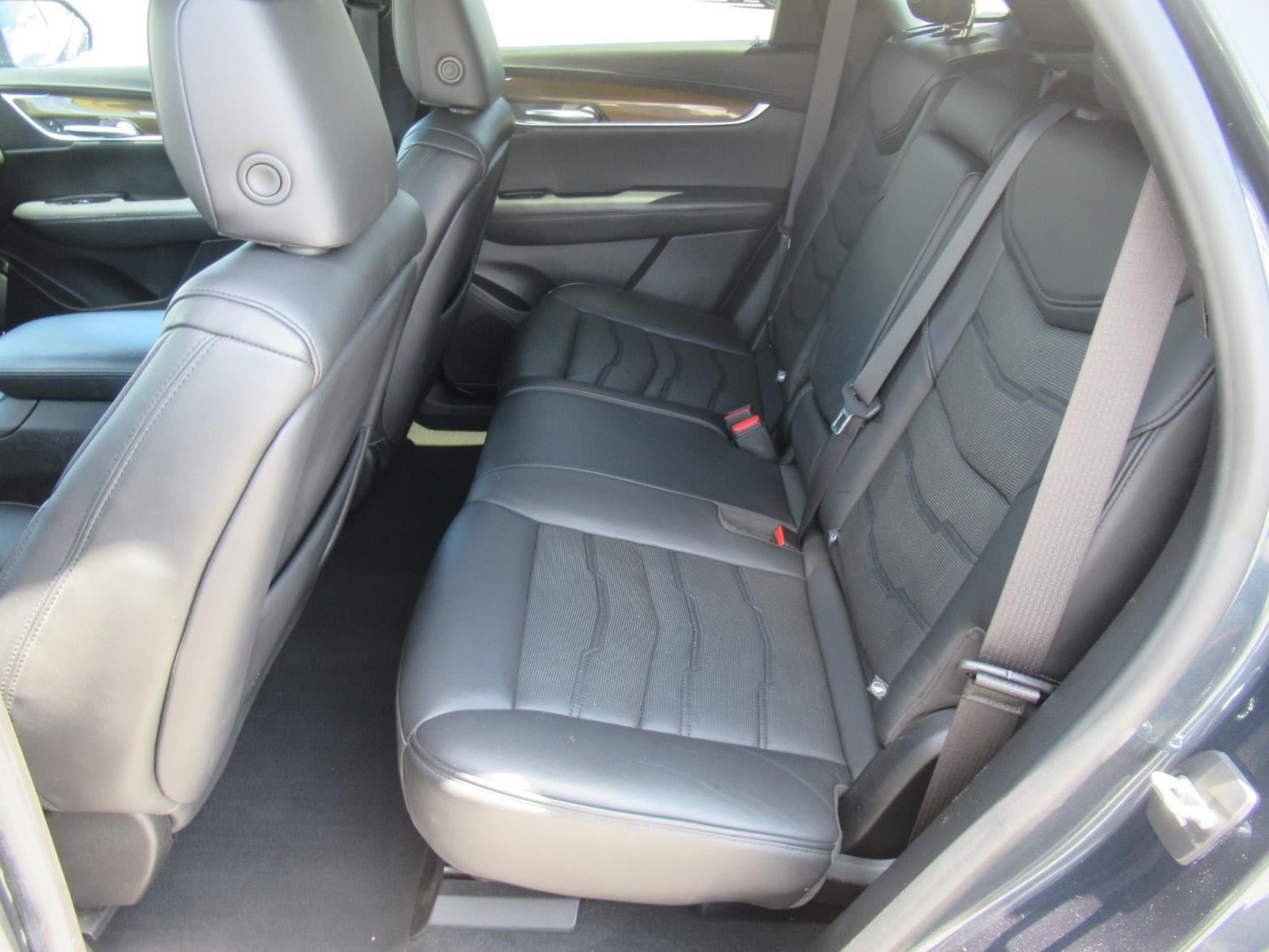 Used 2019 Cadillac XT5 Platinum AWD/4WD image 36