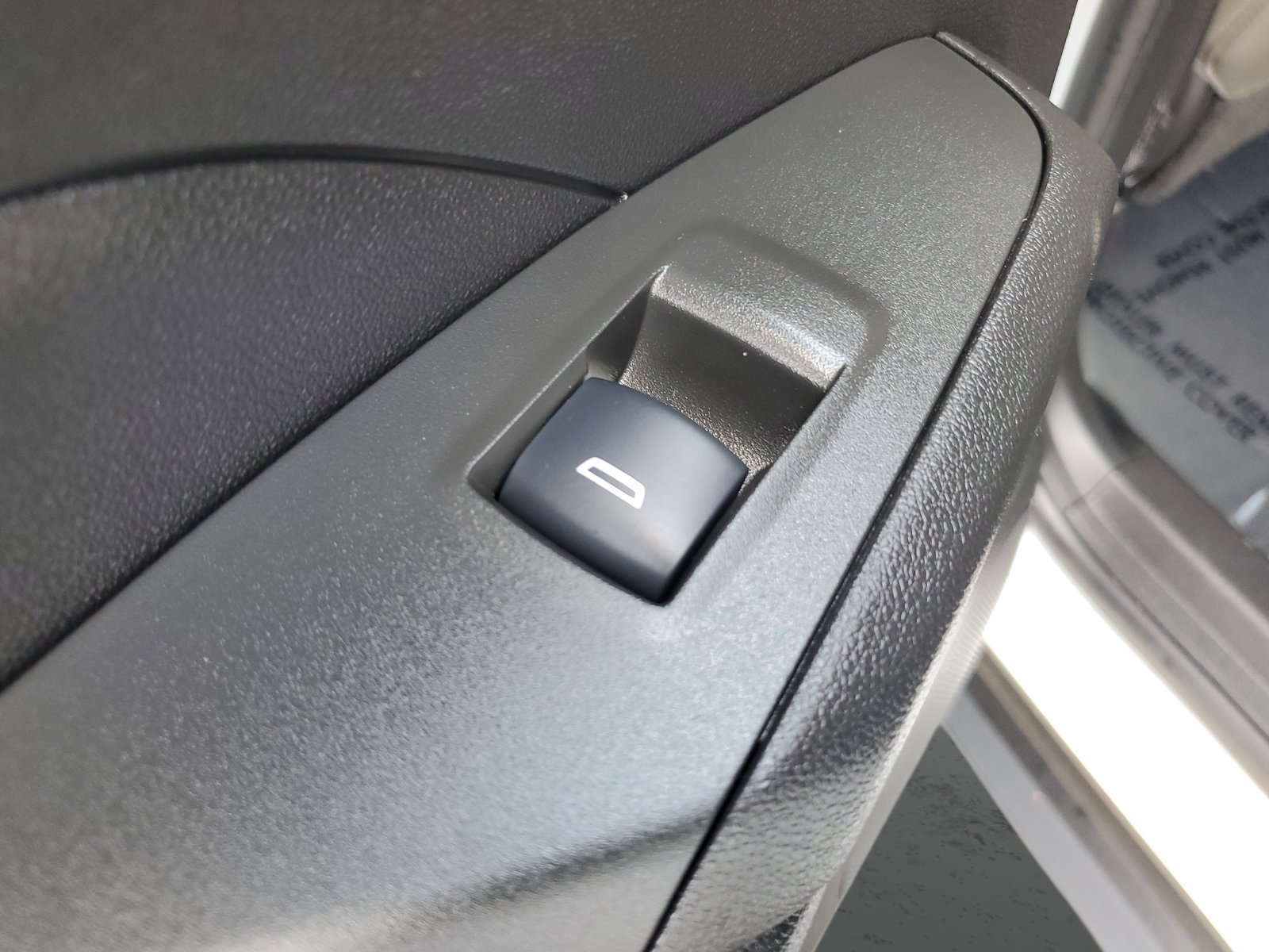 Used 2025 Chevrolet Trax ACTIV w/ Driver Confidence Package FWD image 16