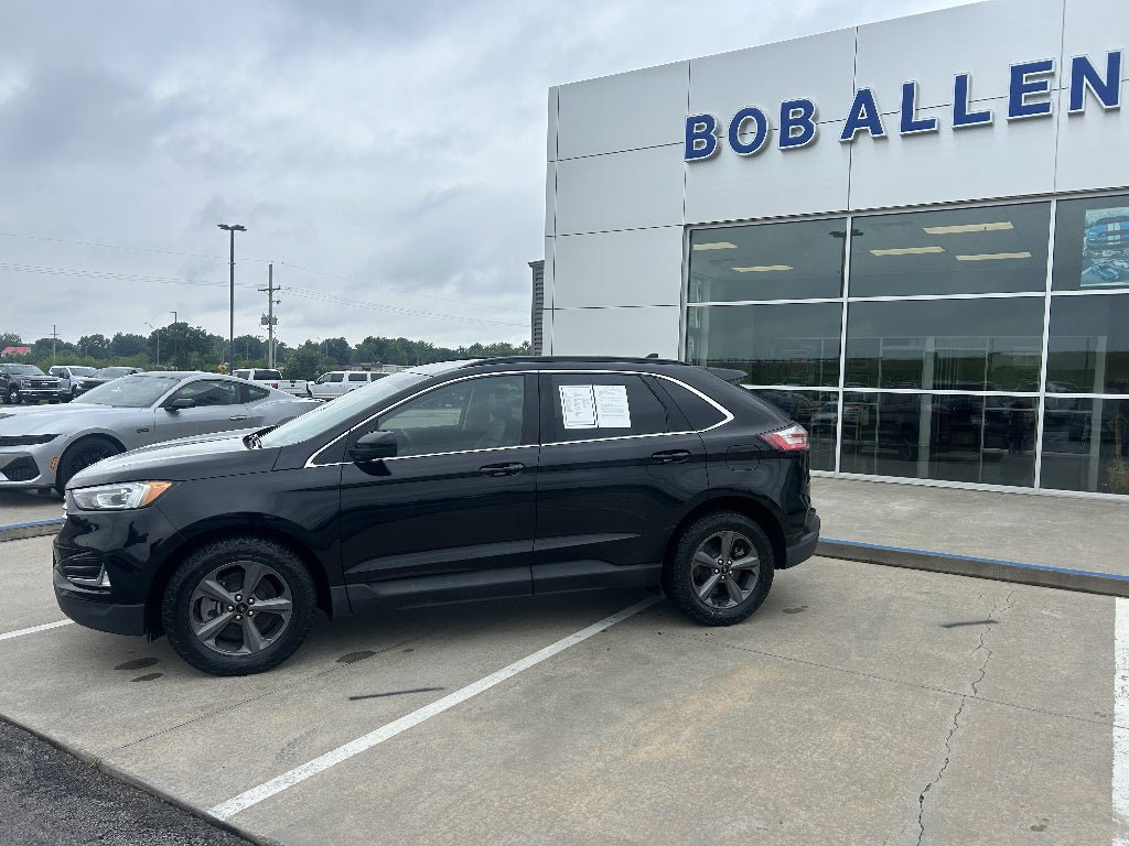 Used 2022 Ford Edge SEL w/ Sport Appearance Package AWD/4WD image 2