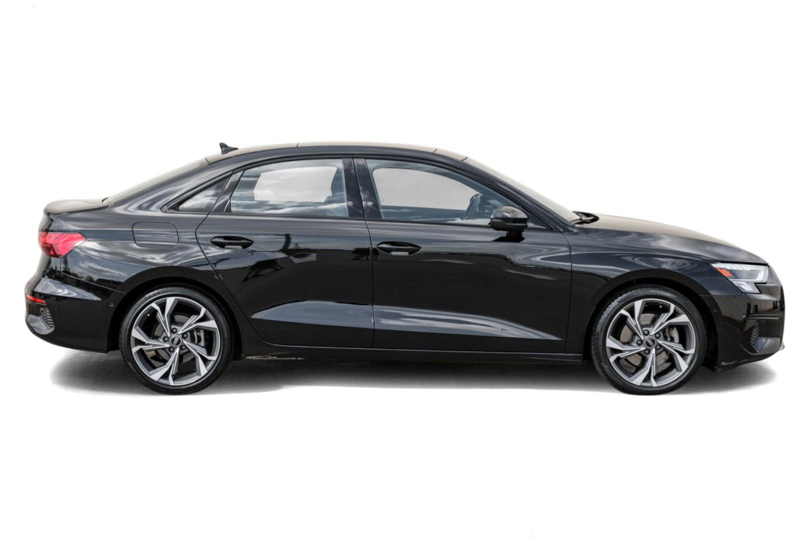 Used 2023 Audi A3 2.0T Premium w/ Convenience Package image 6