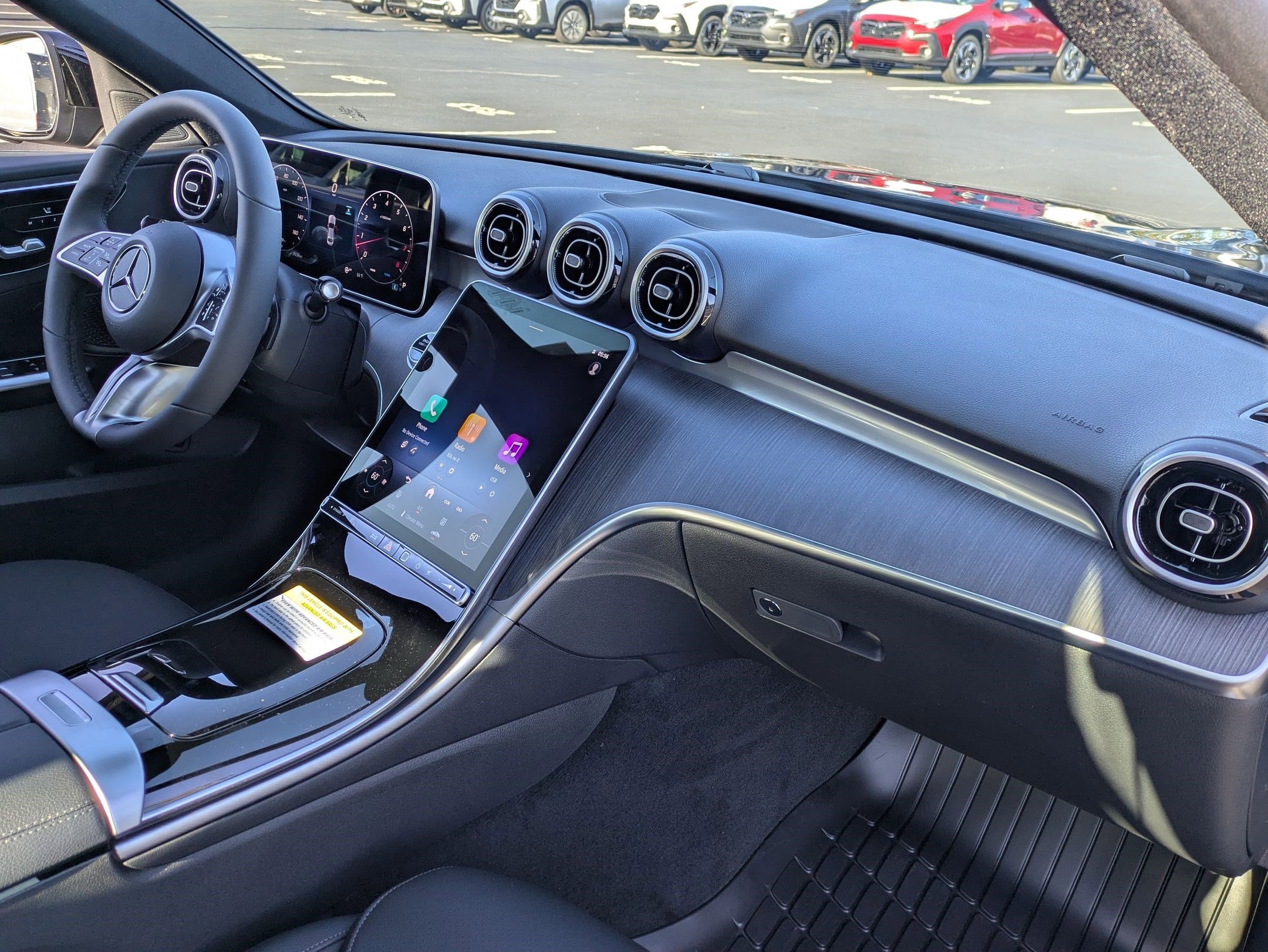 Used 2025 Mercedes-Benz C 300 4MATIC Sedan image 32