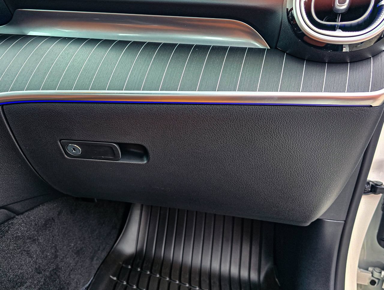 New 2026 Mercedes-Benz C 300 4MATIC Sedan image 38