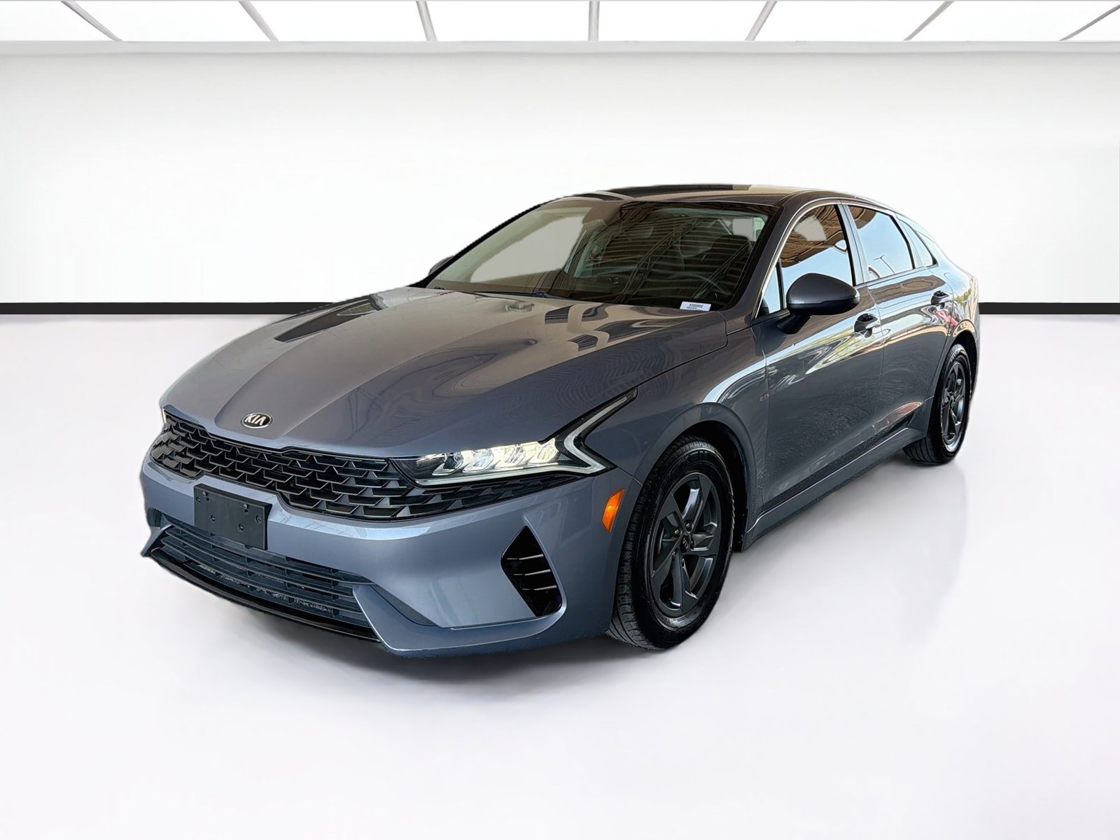 Used 2021 Kia K5 LXS FWD image 1