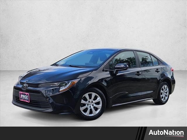Used 2025 Toyota Corolla LE FWD image 1