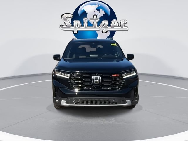 New 2025 Honda Pilot TrailSport image 4
