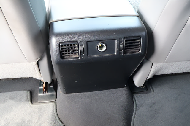 Used 2012 Toyota Tundra 4x4 CrewMax w/ Tow Pkg image 23