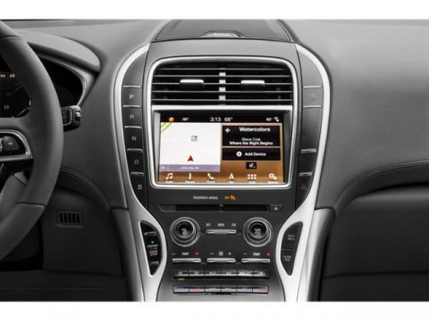 Used 2019 Lincoln Nautilus Select image 10