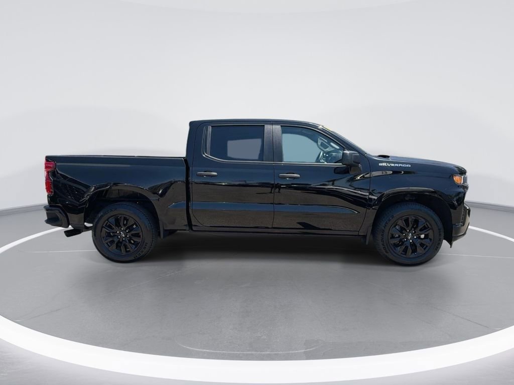 Used 2020 Chevrolet Silverado 1500 Custom w/ Custom Value Package RWD image 3