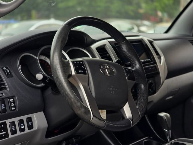 Used 2012 Toyota Tacoma 4x4 Double Cab image 10