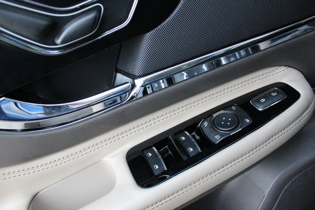 Used 2020 Lincoln Corsair Reserve image 6