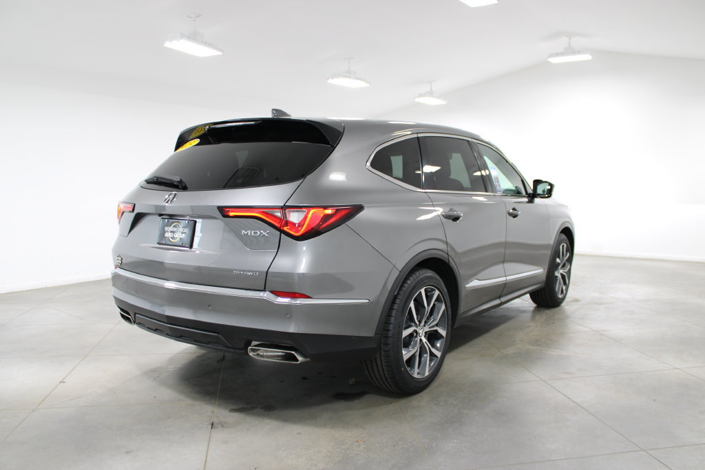 Used 2023 Acura MDX w/ Technology Package AWD/4WD image 10