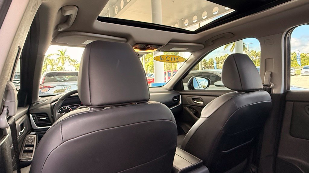 Used 2024 Nissan Rogue SV w/ SV Premium Package FWD image 10