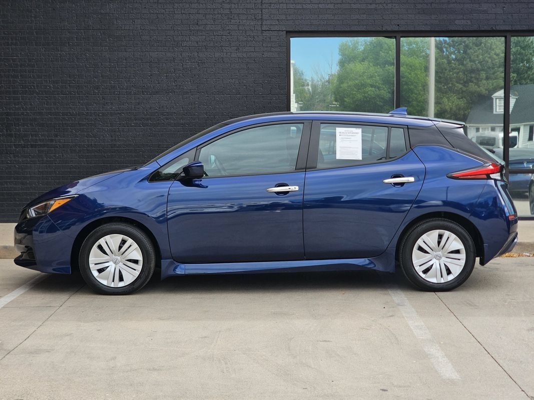 Used 2025 Nissan Leaf S FWD image 12