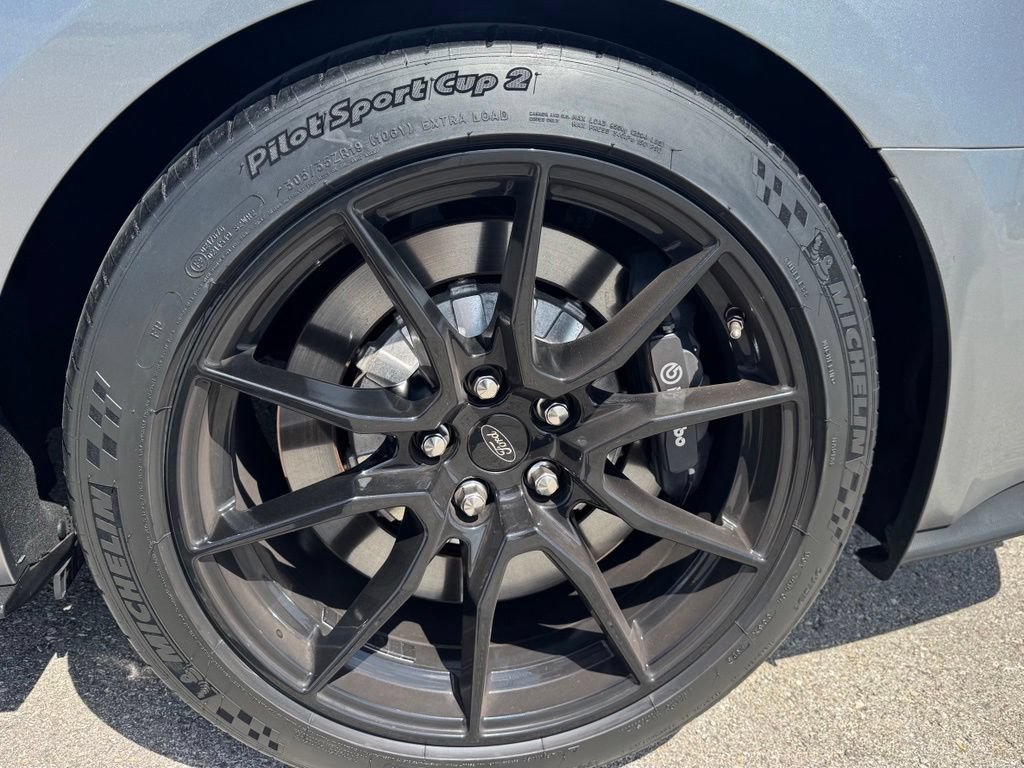 Used 2020 Ford Mustang Shelby GT350 w/ Technology Package RWD image 22