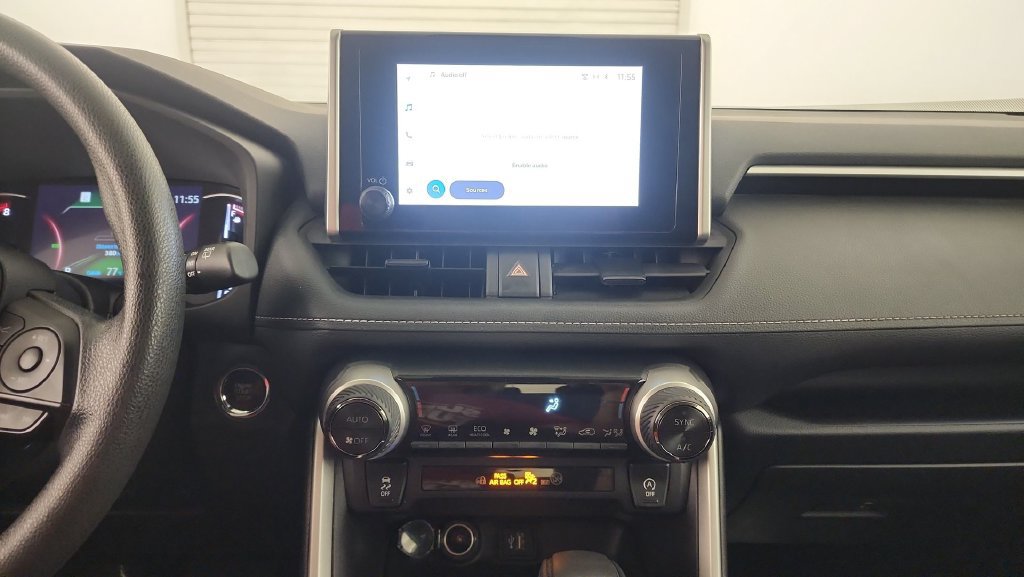 Used 2024 Toyota RAV4 XLE FWD image 13