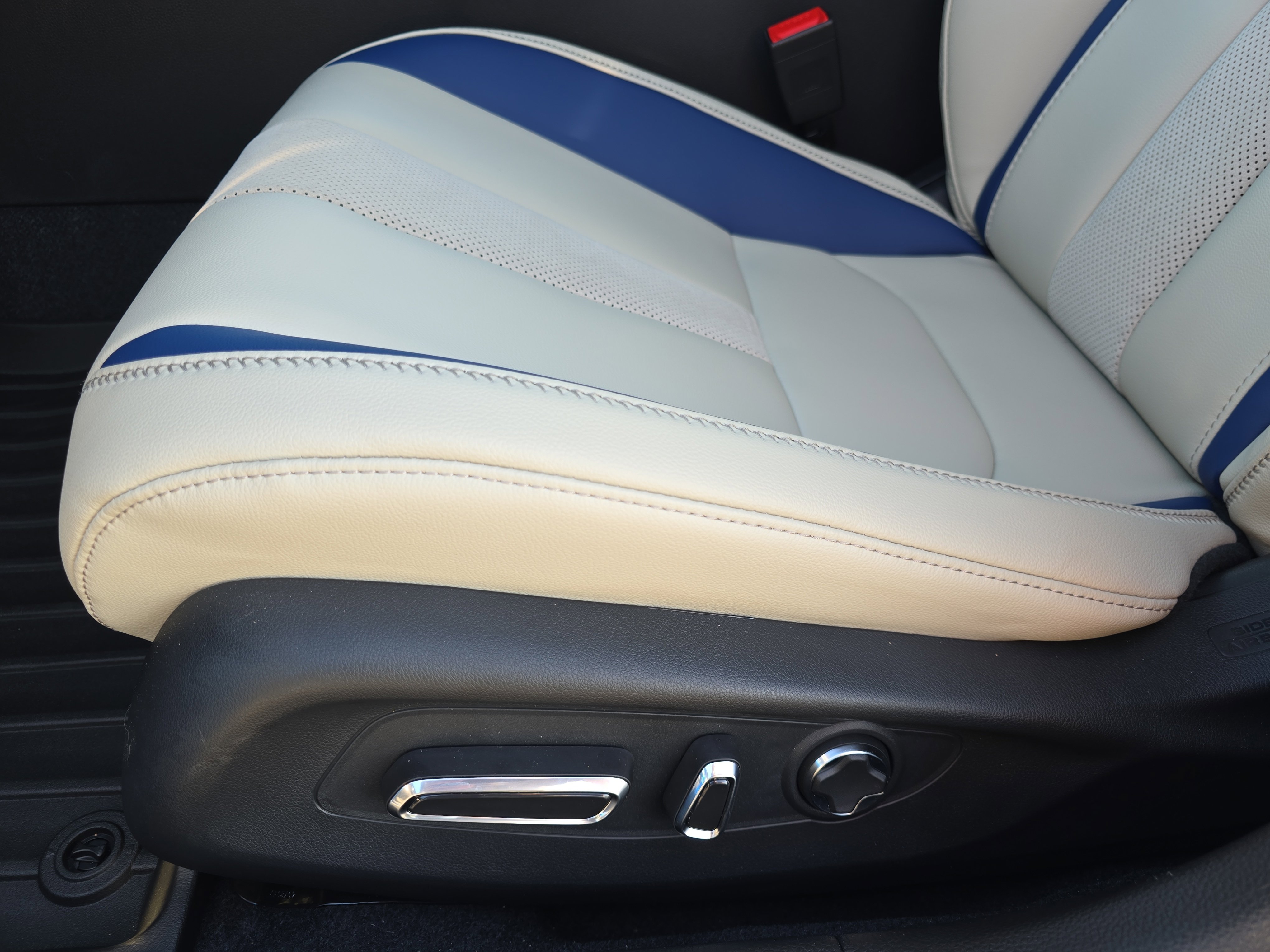 Used 2026 Acura Integra A-Spec image 28