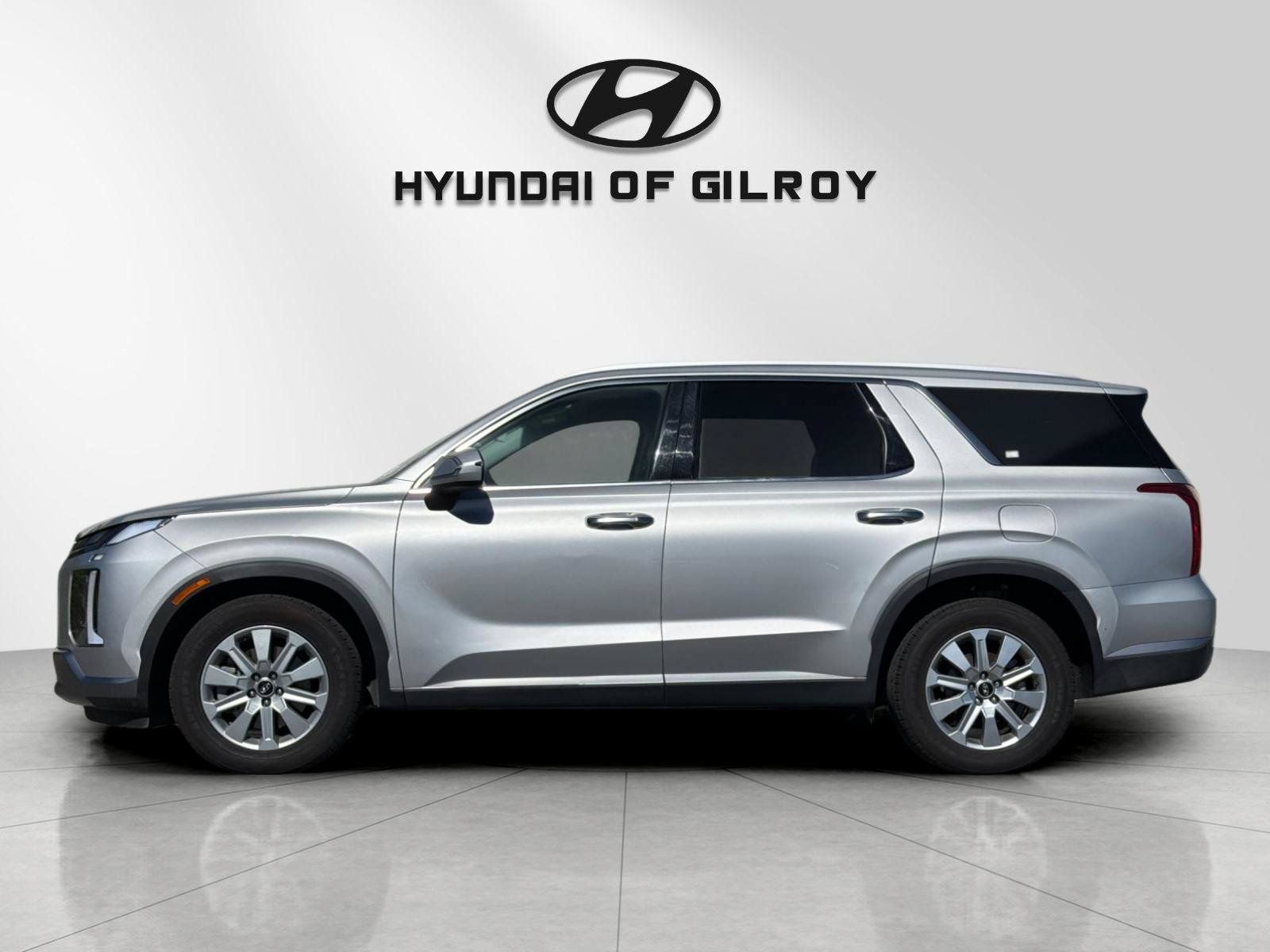 Used 2024 Hyundai Palisade SEL FWD image 2