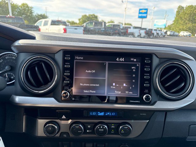 Used 2021 Toyota Tacoma SR5 AWD/4WD image 18