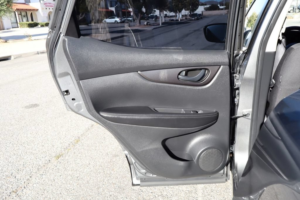 Used 2022 Nissan Rogue Sport S FWD image 37