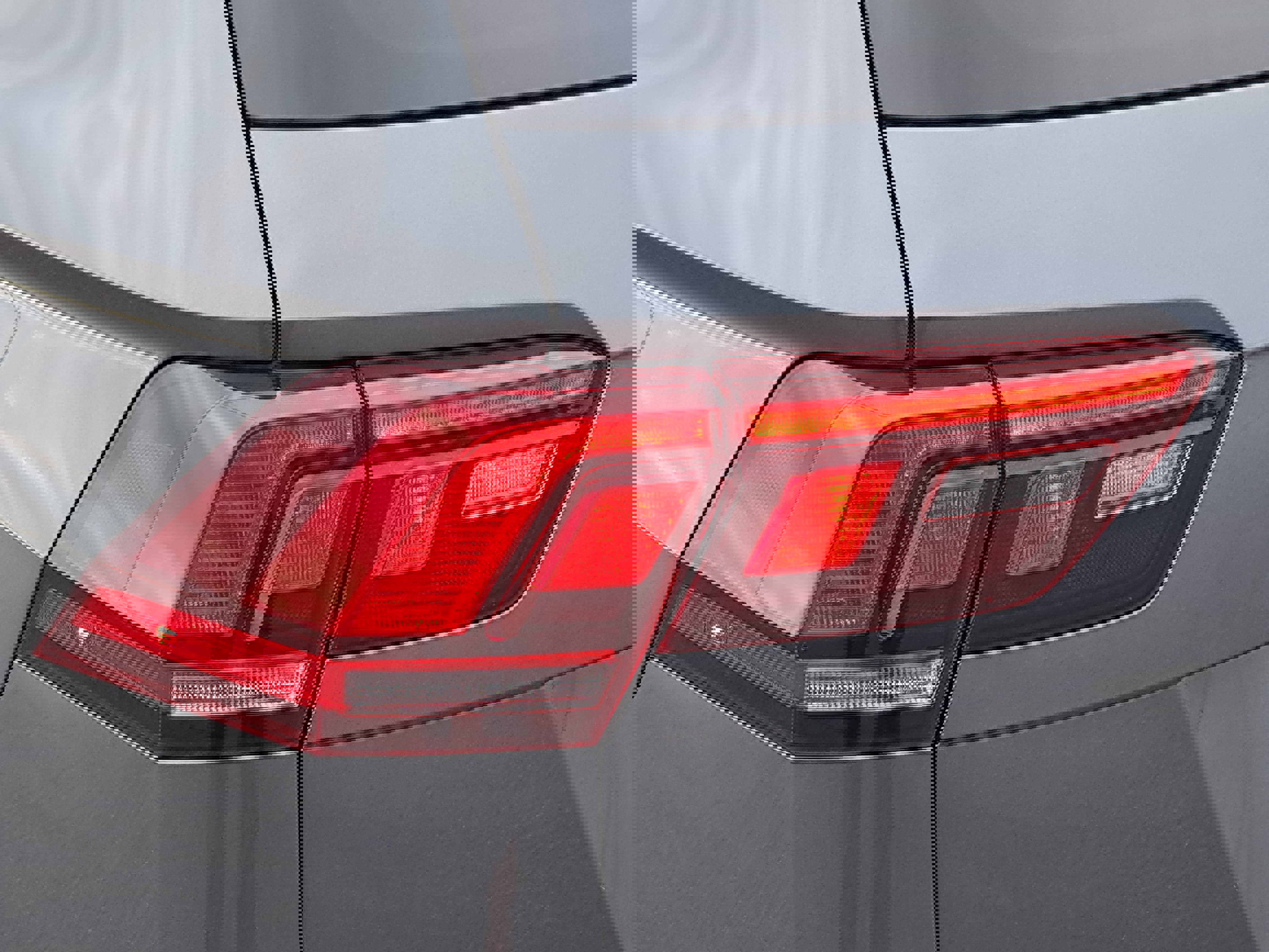 Certified 2024 Volkswagen Tiguan S image 30