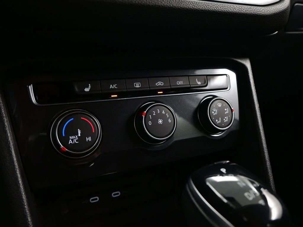 Used 2022 Volkswagen Tiguan S image 22