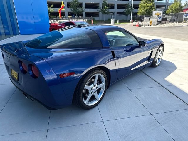 Used 2005 Chevrolet Corvette Coupe w/ Preferred Equipment Group RWD image 4