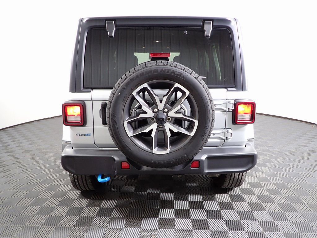 Used 2024 Jeep Wrangler Unlimited w/ Convenience Group image 12