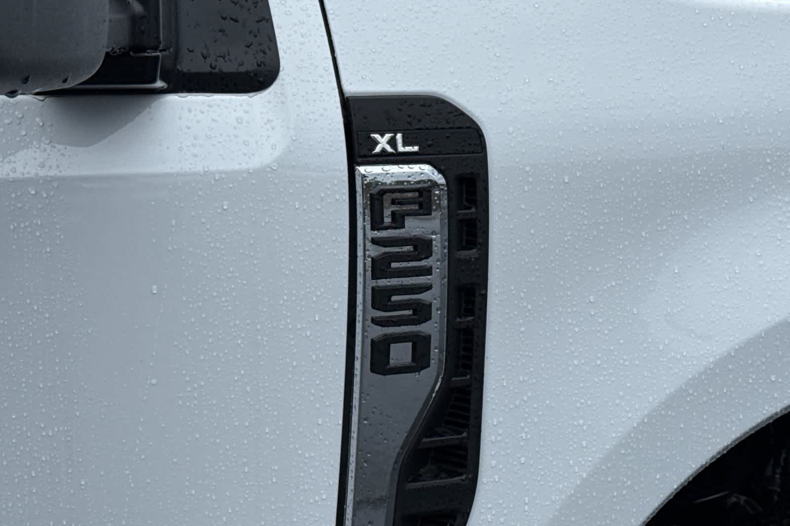 New 2025 Ford F250 XL w/ XL Chrome Package AWD/4WD image 7