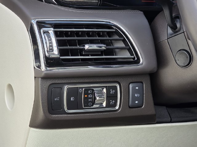Used 2023 Lincoln Navigator Black Label AWD/4WD image 25