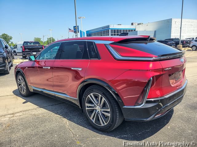 Used 2024 Cadillac Lyriq Luxury AWD/4WD image 10
