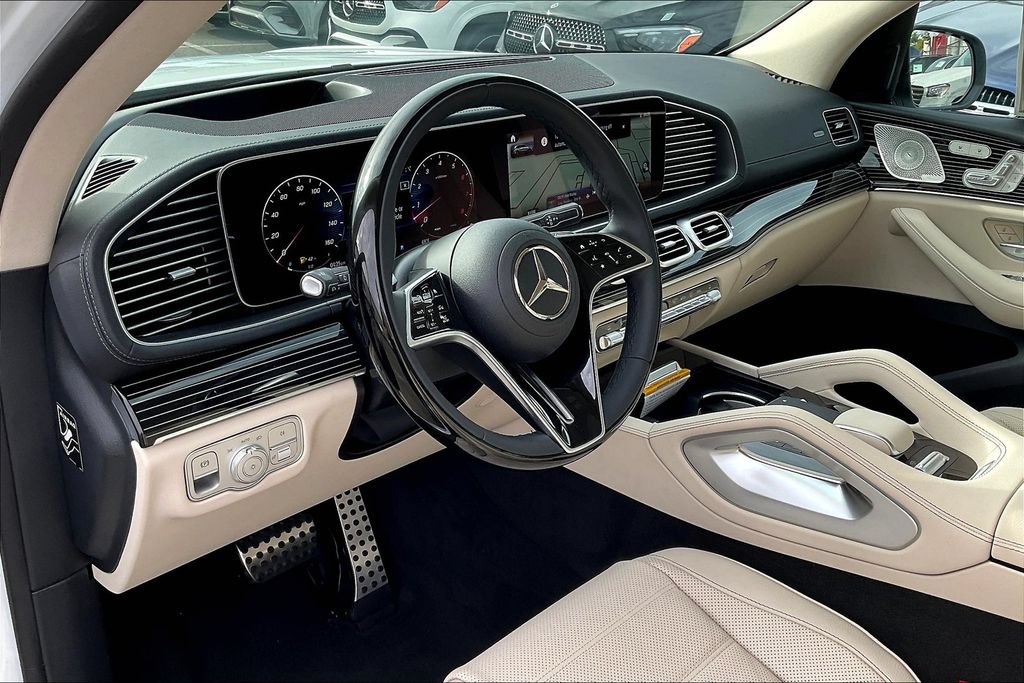 New 2026 Mercedes-Benz GLS 450 4MATIC image 6