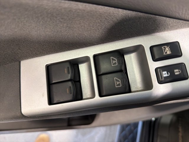 Used 2011 Nissan Pathfinder SV w/ Protection Pkg image 20