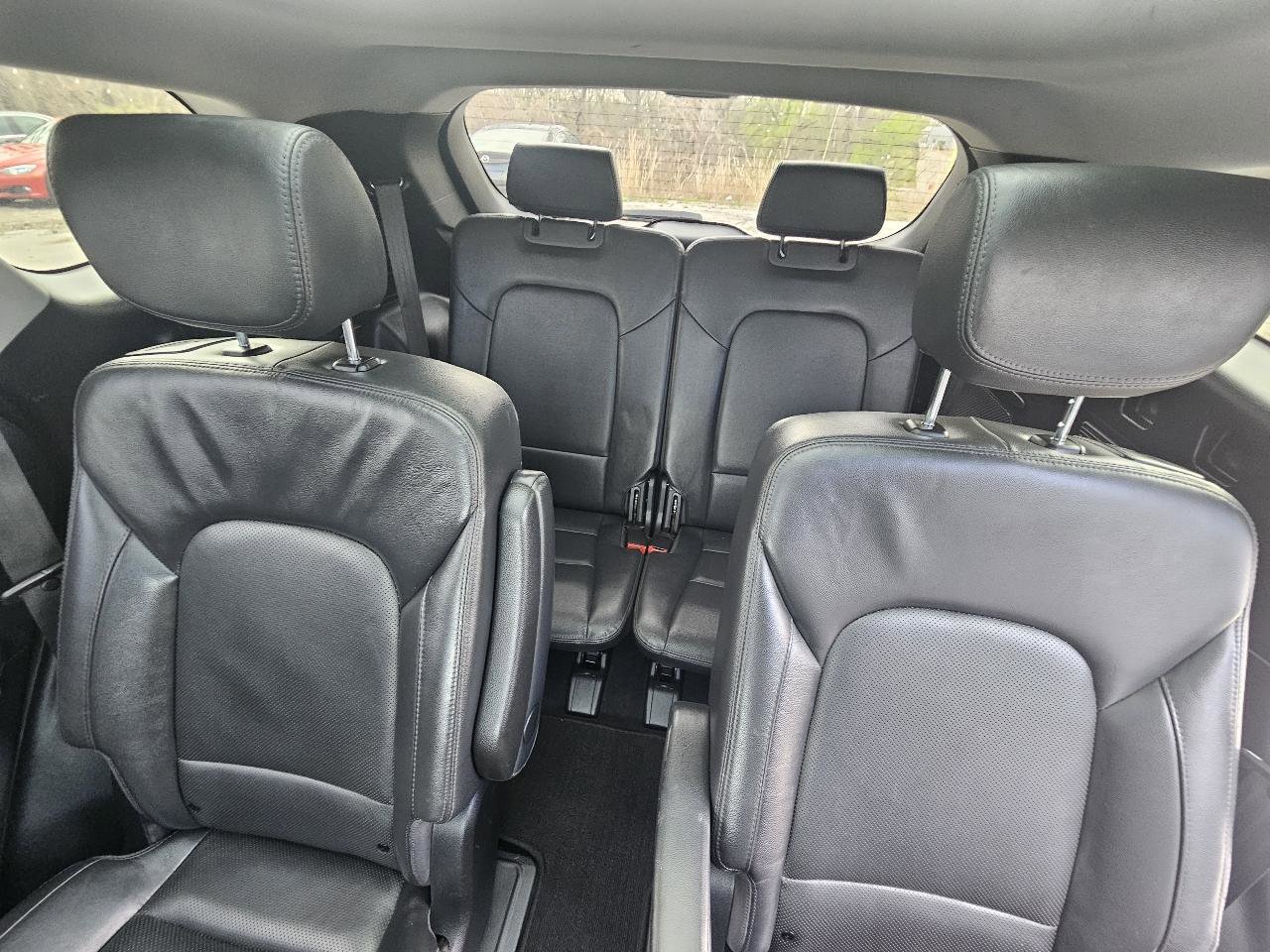 Used 2016 Hyundai Santa Fe Limited w/ Option Group 04 image 10