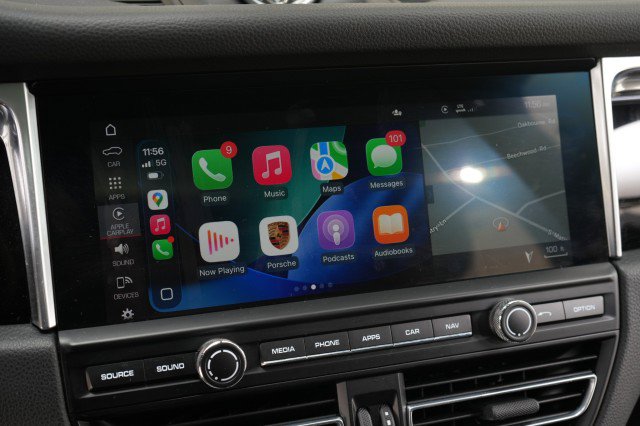 Used 2020 Porsche Macan image 52