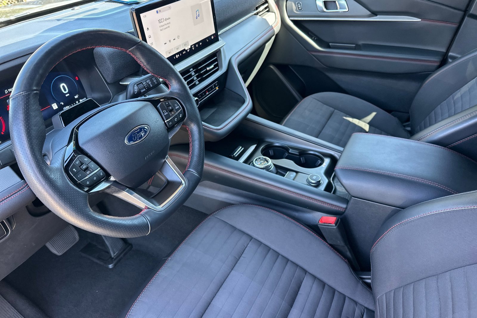 Certified 2025 Ford Explorer ST-Line AWD/4WD image 14