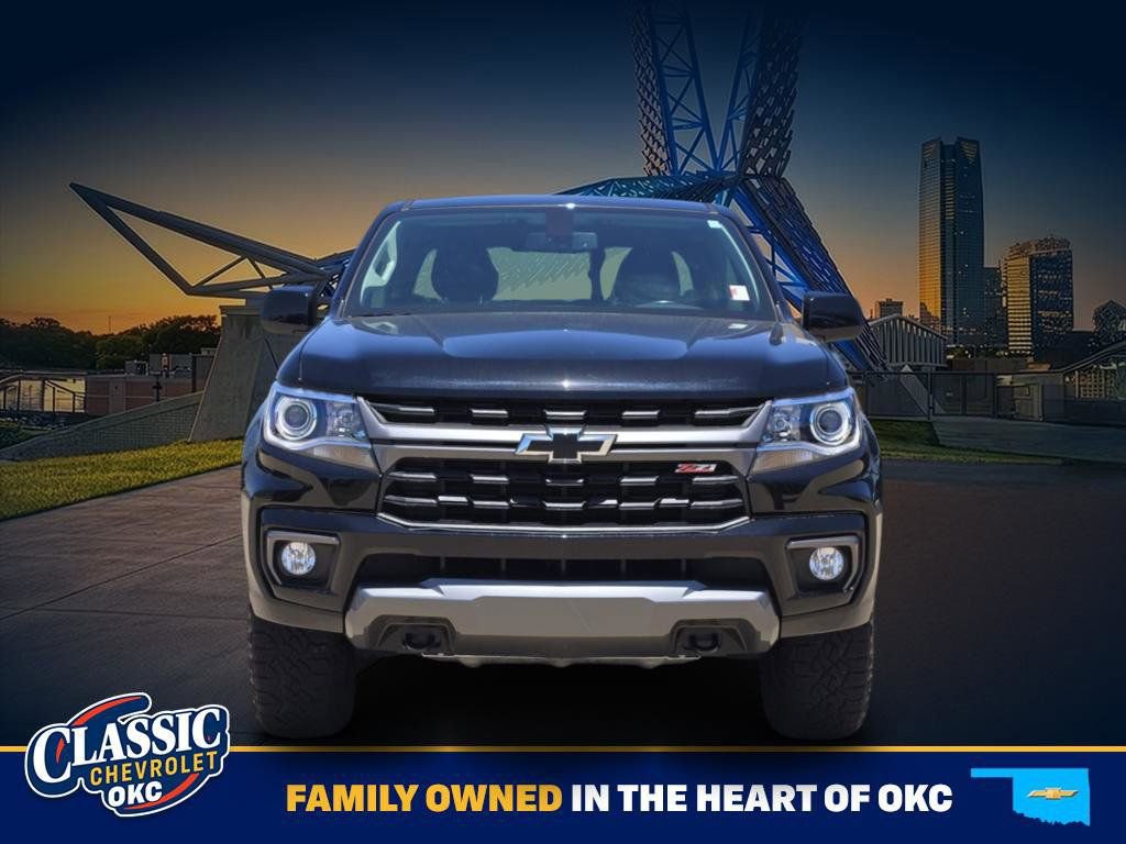 Used 2022 Chevrolet Colorado Z71 w/ LPO, Tonneau and Step Package AWD/4WD image 2