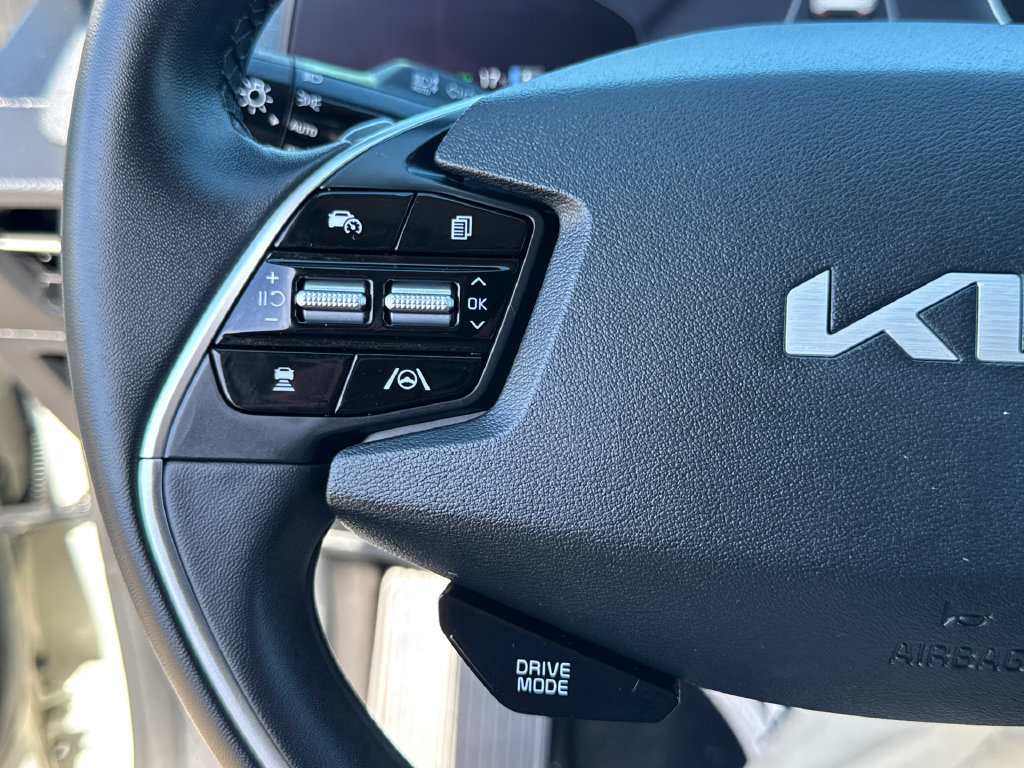 Used 2024 Kia EV6 Light RWD image 31