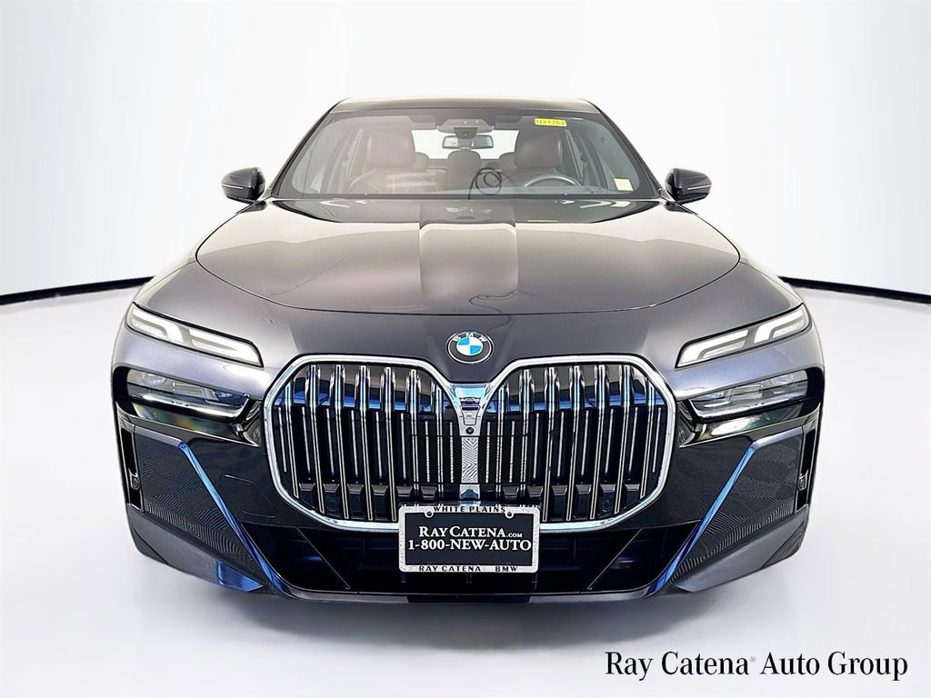 Used 2023 BMW 740i RWD image 2
