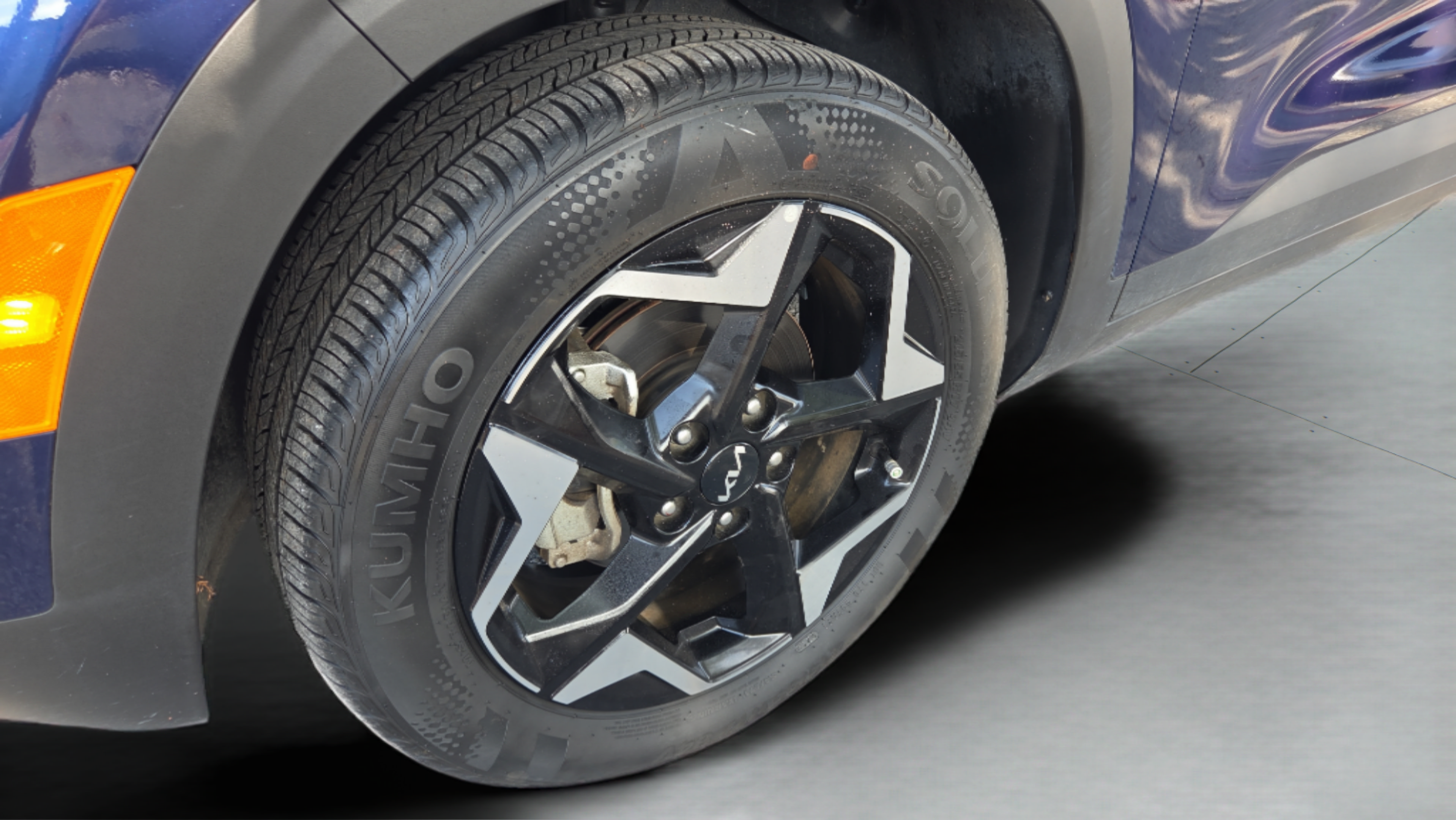Certified 2024 Kia Seltos EX FWD image 30