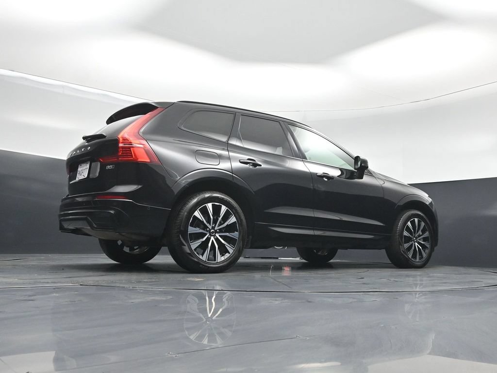 Used 2025 Volvo XC60 B5 Plus AWD/4WD image 48