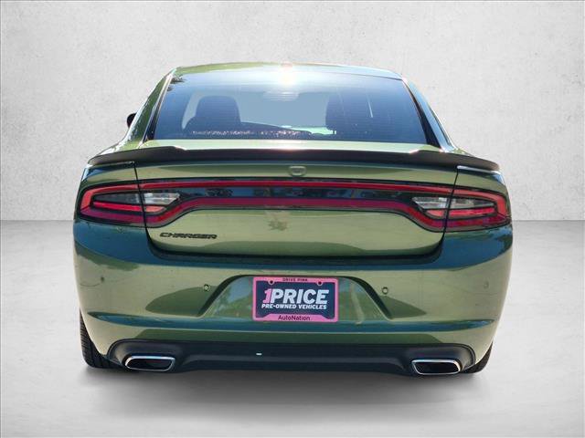 Used 2021 Dodge Charger SXT w/ Blacktop Package RWD image 6